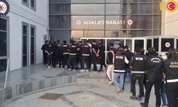 Esnafı sözde korumayla haraca bağlayan ve kadınlara zorla fuhuş yaptıran örgüte operasyon: 28 tutuklama