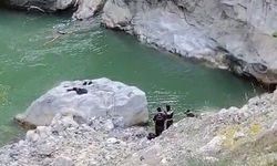 Kahramanmaraş'ta nehre düşen balıkçı kayboldu, arama çalışmaları sürüyor