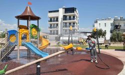 Kepez'de park ve oyun alanlarında hijyen seferberliği