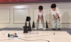 Mersinli öğrenciler robotik yarışmasında Türkiye derecesi yaptı
