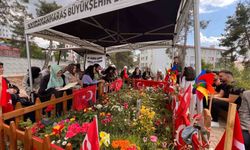 Okul saldırısında hayatını kaybeden Zeynep'in annesi: 'Bizim çok içimiz acıyor ve bu acı hiç geçmiyor'