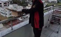 Osmaniye'de aspiratör borusuna giren 3 kırlangıç kurtarıldı