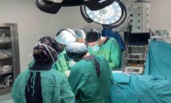 Osmaniye'de ilk kez ileri evre larenks kanseri ameliyatı gerçekleştirildi