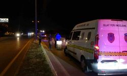 Virajı alamayan motosiklet refüje çarptı: 18 yaşındaki genç hayatını kaybetti