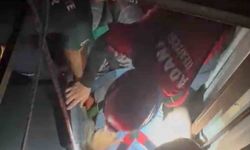 Engelli asansöründe mahsur kaldı, itfaiye kurtardı
