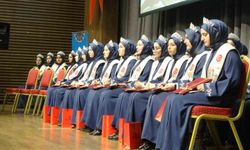 Isparta'da hafızlık eğitimini tamamlayan 66 kız öğrenci icazet aldı