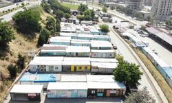 Kahramanmaraş'ta esnafa verilen konteynerler kaldırılmaya başlandı