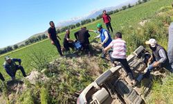 Kahramanmaraş'ta otomobil kanala uçtu: 4 yaralı