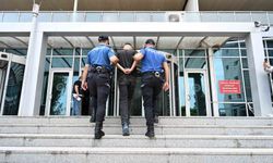 Kırmızı bültenle aranan hükümlü havalimanında yakalandı