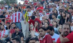 Milli heyecanı 2 bin 500 yıllık antik tiyatroda yaşadılar