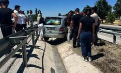 Burdur'da otomobil refüje çıktı: 6 yaralı