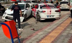 Gelin arabası otomobille çarpıştı: 1 yaralı