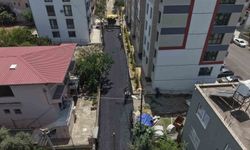 İskenderun Belediyesi, bir haftada 4 bin 768 ton sıcak asfalt serimi gerçekleştirdi