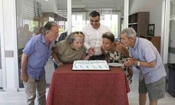 Mersin'de Emekliler Günü coşkuyla kutlandı