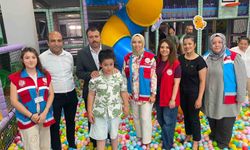 Osmaniye'de özel bireyler karne sevincini şenlikle yaşadı