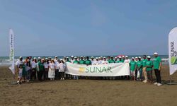 Sunar Yatırım'dan Adana Karataş Sahili'nde 'Plastiksiz Temmuz' kapsamında gönüllü çevre temizliği