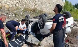 Adana'da otomobil dereye düştü: 2 ölü, 1 yaralı
