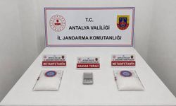 Antalya'da otel odasında uyuşturucuya 2 tutuklama