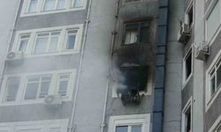 Apartmanda yangın paniği: 5 kişi dumandan etkilendi