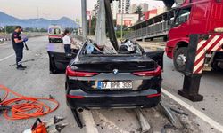 Isparta'da feci kaza: Bariyerlere çarpan otomobilin sürücüsü hayatını kaybetti