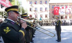 Isparta'da Zafer Bayramı coşkuyla kutlandı