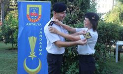 Jandarma çiftin evlilik yıldönümünde rütbe terfi gururu