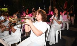 Kemer Belediyesi Cumhuriyet Orkestrası sahne aldı