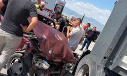 Burdur'da otomobil ile tır çarpıştı: 2 yaralı