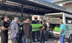 Hatay'da eşi tarafından vurulan Emine Çil, Osmaniye'de son yolculuğuna uğurlandı
