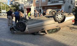 Kamyonet ile çarpışan otomobil ters döndü: 1 yaralı