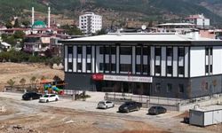 Vali Masatlı, Hassa sosyal hizmet merkezinde incelemelerde bulundu