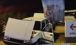 Yasak olmasına rağmen 'U' dönüşü yapmak isteyen alkollü sürücü kaza yaptı