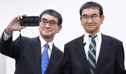 Japonya Dijital Dönüşüm Bakanı Kono, avatar robotunu tanıttı