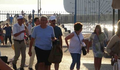 Çoğunluğunu Abd’li turistlerin oluşturduğu kruvaziyer Alanya’ya demir attı
