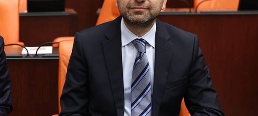 Kocaeli şampiyonluk kupasını kaldırdı!
