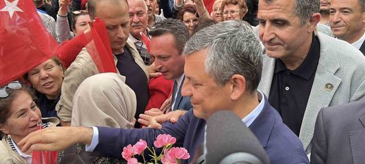 (Düzeltme) CHP Grup Başkanı Özgür Özel Burdur'da