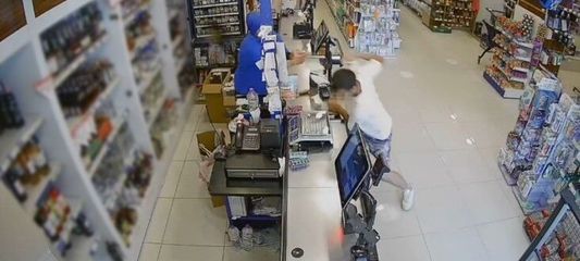 Antalya'daki zincirleme kapkaç ve gasp olayında marketteki kasiyer yaşadığı şoku anlattı