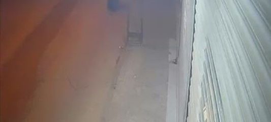 Tanınmamak için kadın kılığına girip silahlı saldırı düzenledi