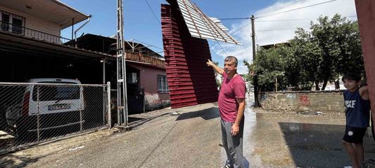 Ağustos ayında çatı uçtu, vatandaşlar o anı anlattı