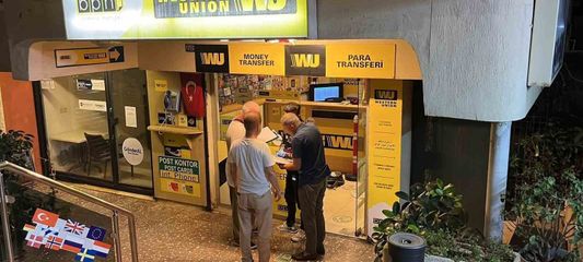 Alanya'da döviz bürosuna silahlı ve maskeli soygun girişimi