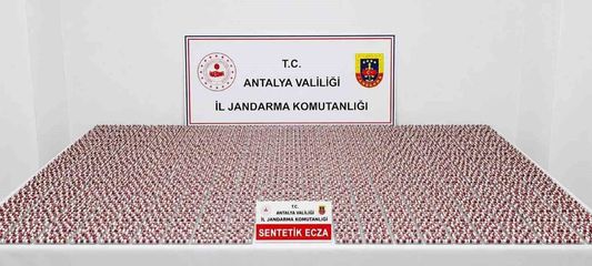 Antalya'da depoda 5 bin 865 adet uyuşturucu hap ele geçirildi