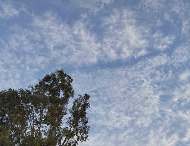 Hatay’da ’Cirrocumulus’ bulutları görsel şölen oluşturdu