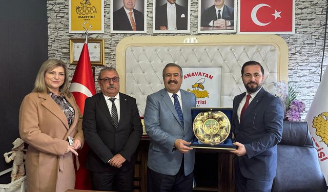 Mevlüt Demir, Anavatan Partisi İl Başkanı Alihan Kansu'yu konuk etti