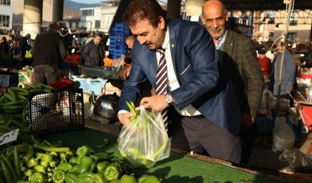 Bursa'da bağımsız belediye başkan adayı Şefikoğlu'na yoğun ilgi