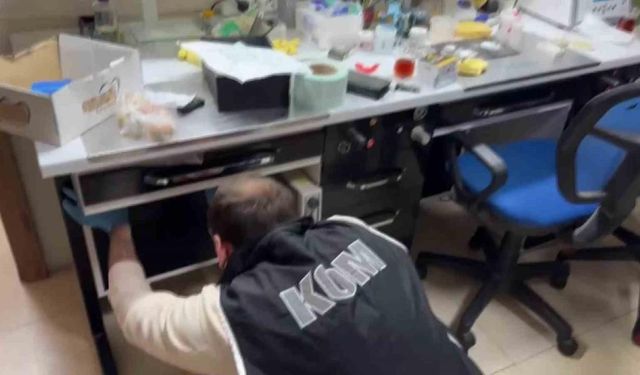 Adana’da kaçak diş polikliniğe operasyon: 2 gözaltı
