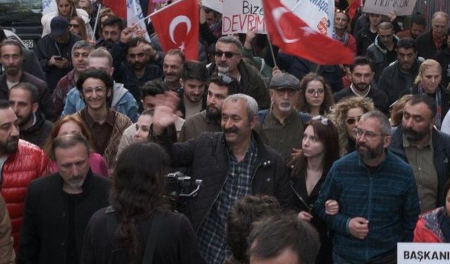 Fatih Mehmet Maçoğlu'ndan Kadıköy'de gövde gösterisi