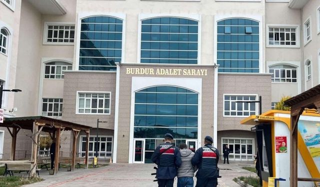 Burdur’da asayiş uygulamalarında yakalanan 13 firari hükümlü cezaevine gönderildi