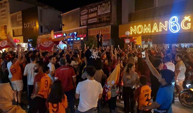 Adana’da şampiyonluk kutlamalarında arbede