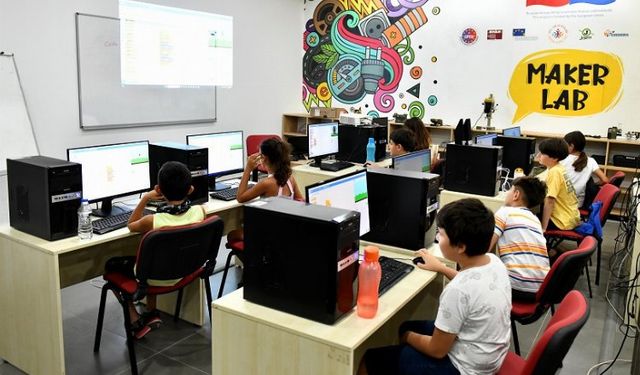 Antalya Muratpaşa'da robotik kodlama eğitimi