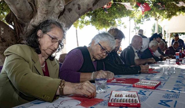 Alzheimer hastaları Cumhuriyet Bayramı’nı kutladı